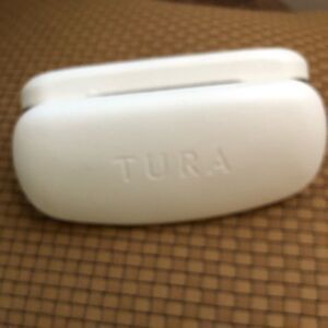 Tura hard glasses case